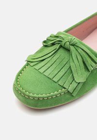 Pretty Ballerinas JOSEPHINE - Mokkasiinit - green