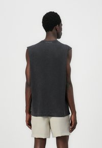 Thumbnail Image 4