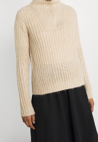 b.young Strickpullover - beige