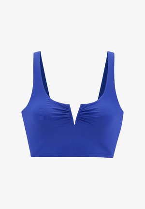 Blauer gerippter Cropped-Top mit breiten Trägern und einem tiefen V-Ausschnitt, der in der Mitte mit gerafften Details für Textur und visuelles Interesse versehen ist.