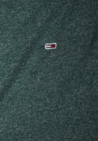 Tommy Jeans SLIM JASPE CREW NECK - T-shirt básica - dark turf green