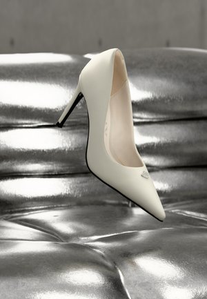 MARTINE SUN - Klasické lodičky na opätku - light grey