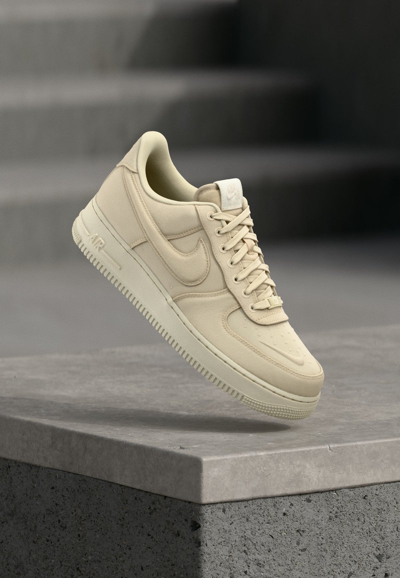 AIR FORCE 1 07 LV8 beach/coconut milk/sail/phantom/beige