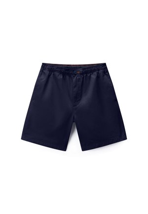 Donkerblauwe heren korte broek met elastische tailleband, knoopsluiting en zijzakken, plat liggend op een witte achtergrond.