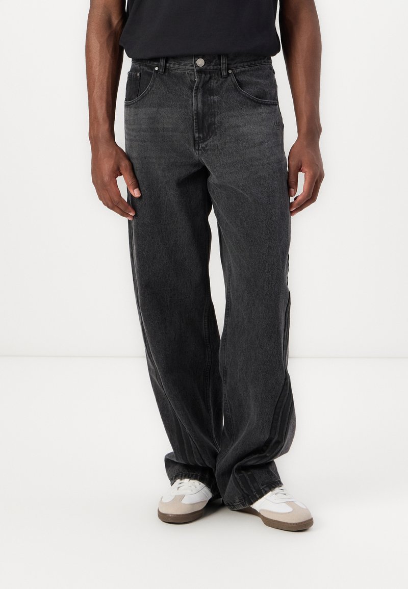 adidas Originals - Plati džinsi - black, Palielināt
