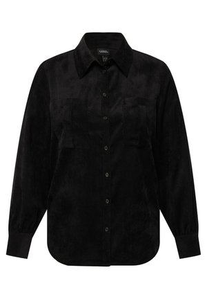 Camicia button-up nera in corduroy con colletto, maniche lunghe, due tasche sul petto e bottoni neri. Texture liscia. Orlo arrotondato.