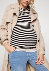 Pieces Maternity Sweter