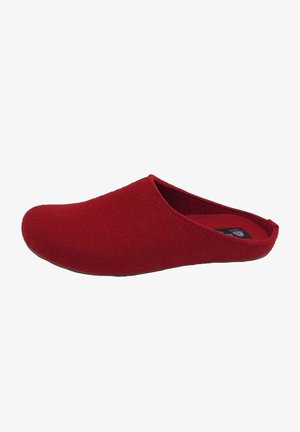 Red felt slipper, soft texture, closed-back design, rounded toe, and minimal stitching details, suitable for indoor wear.
