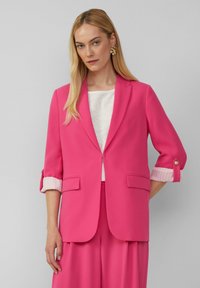 s.Oliver BLACK LABEL ÄRMELN UND RAFF-DETAILS - Short coat - pink
