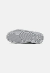 Puma 180 PRM - Čevlji za rolkanje - flat light gray/white
