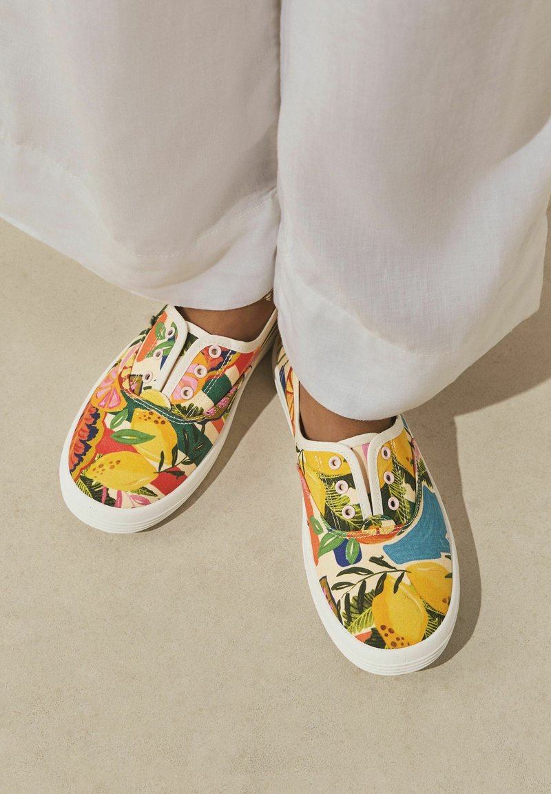 Mocassini Da Donna In Pelle Slip-on Con Punta Tonda E Suola In Gomma. Patchwork Colorato, Antiscivolo, Comodi. Perfetti Per Un Look Casual E Alla Moda. Ideali Per Tutti I Giorni. - 2