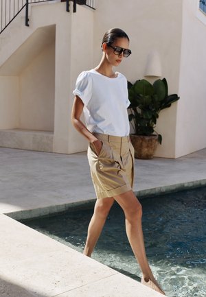 InWear, ELVIAIW - Šortky - latte