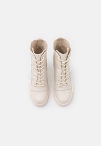 ALDO Stivaletti con tacco - white