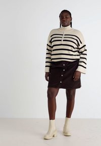Vero Moda Curve VMCETTA SKATER  - A-lijn rok - chocolate torte