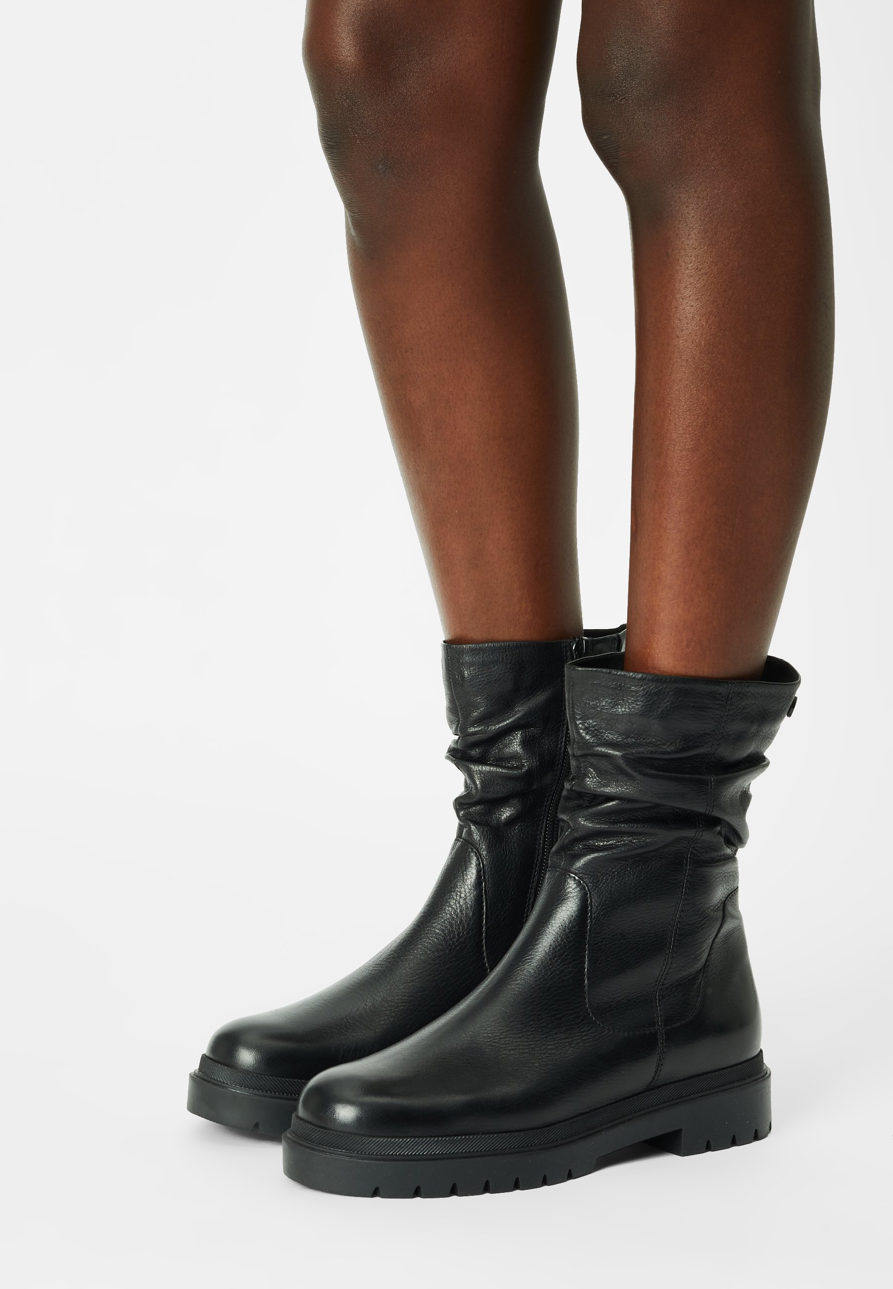 caprice biker boots