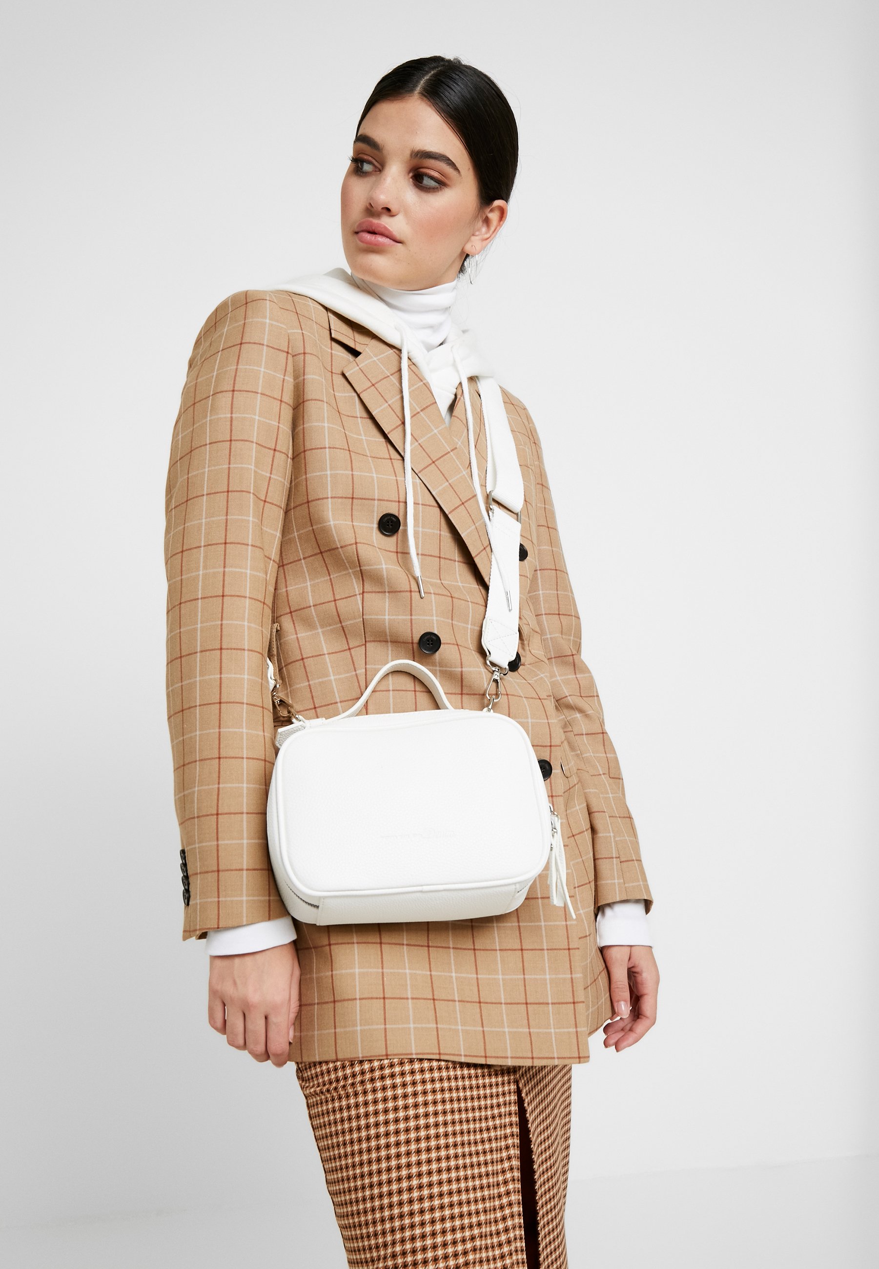 TOM TAILOR DENIM LINEA Skulderveske white Zalando.no TOM TAILOR DENIM LINEA Skulderveske white Zalando.no