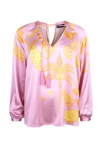 Rosa Satinbluse mit gelben tropischen und tierischen Mustern, V-Ausschnitt mit Quastenbindebändern und langen Ärmeln mit gerafften Bündchen.
