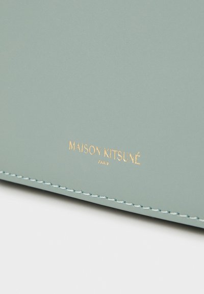 Maison Kitsuné EDIE BAG - Rankinė per petį - vert-de-gris