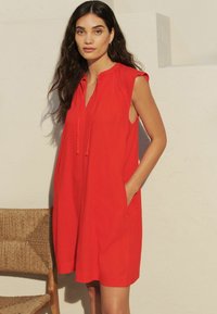 Next Denní šaty - red
