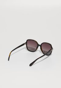 Polaroid Sunglasses - havana