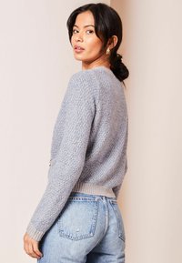 Lipsy REGULAR FIT POCKET DETAIL - Neuletakki - blue