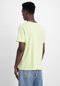 Alpha Industries T-shirt con stampa - arctic lime