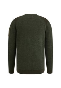Maglione verde scuro con un motivo a maglia testurizzato, maniche raglan e una tasca con zip sul braccio sinistro. Polsini e orlo a coste.
