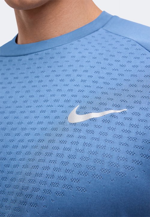Nike Stride Short Sleeve Top — photo 6