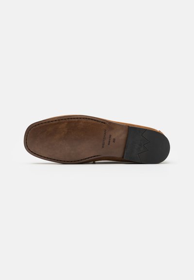Stuart Weitzman MONTAUK VENETIAN MOC - Chaussons - tan