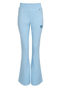 Pantalons évasés bleu clair en tissu doux, dotés d'une large ceinture, de deux poches avant et d'un petit logo brodé sur le côté.