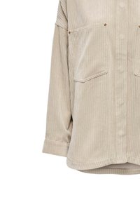 Langärmliges Cordhemd in Hellbeige mit vertikalen Streifen, ausgestattet mit zwei vorderen Taschen und metallischen Knopfdetails.