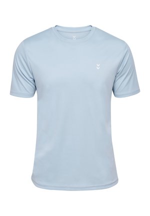 Lichtblauw T-shirt met korte mouwen, gemaakt van een soepele stof, met een ronde halslijn en een klein wit logo op de borst.