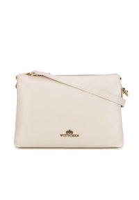 Borsa in pelle beige con una texture liscia, chiusura con zip e tracolla regolabile. Presenta un logo dorato sul fronte.