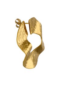 Zlaté náušnice s vlnitým, texturovaným designem a otevřeným tvarem. Obsahují bezpečné zadní zapínání pro nošení, což zvýrazňuje moderní, umělecký styl.