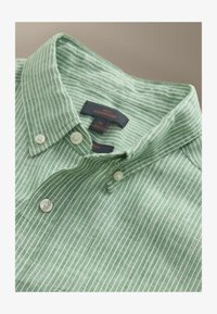 Non sélectionné, green stripe