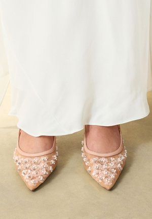 Next, Klasične cipele s visokom petom - nude embellished