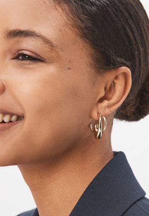 CROSSOVER HOOP EARRINGS - Náušnice - gold coloured