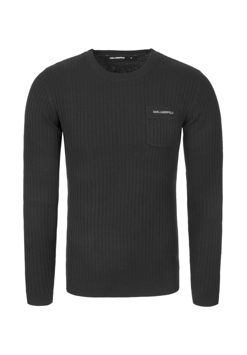Czarny sweter z prążkowanym splotem, długimi rękawami, okrągłym dekoltem oraz kieszenią po lewej stronie klatki piersiowej z metką. Wykonany z miękkiego, teksturowanego materiału.