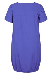 Robe violette mi-longue aux genoux, manches courtes, col rond et ourlet élastique froncé, vue de dos.