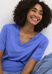 Kaffe KALIZZA V-NECK - T-shirt basic - ultramarine