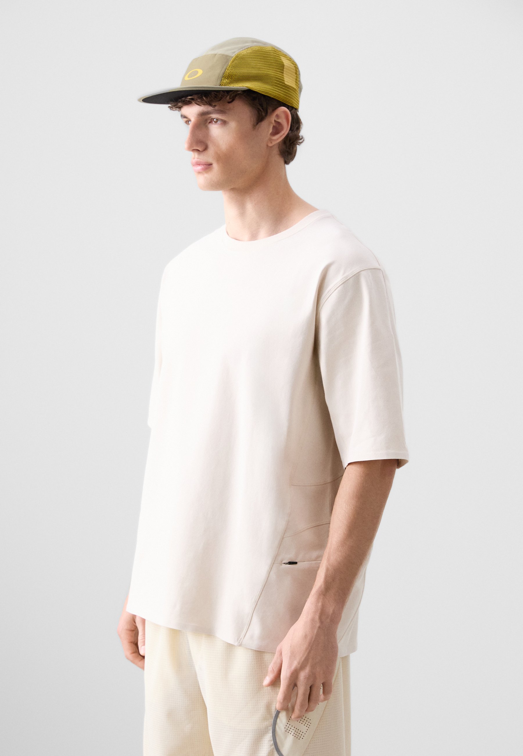 【OAKLEY】25ss RATITUDE FLIGHT TEE Oakley Latitude Flight Tee - Army Green - Oakley FR Store