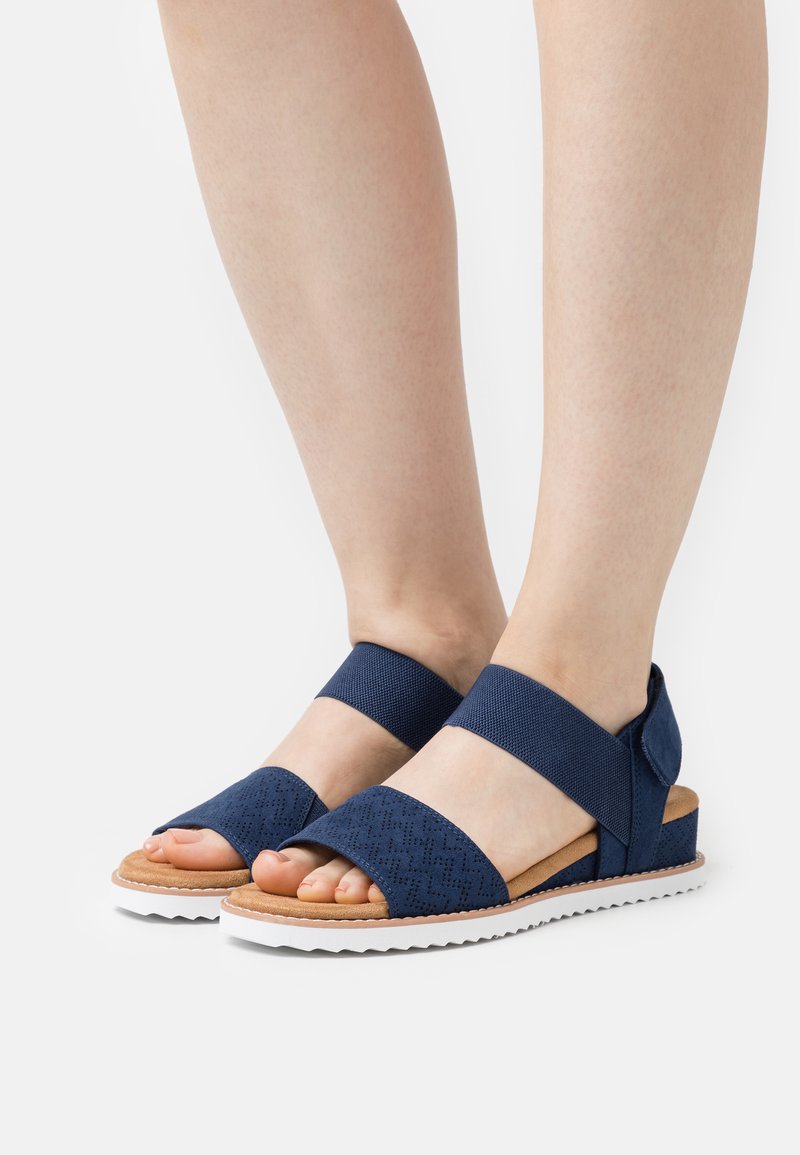 Skechers - DESERT KISS - Wedge sandals - navy, Enlarge