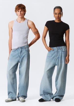 Rank 4: Weekday - ASTRO UNISEX - Baggy Jeans