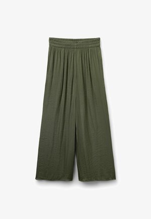 Volné široké kalhoty olivově zelené barvy s elastickým pasem a měkkou texturovanou tkaninou.