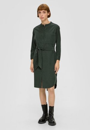 AUS FEIN - Robe chemise - olivgrün