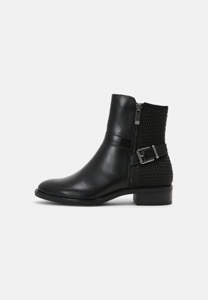 Stiefelette - black