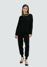 INFLUENCER Maglione - black