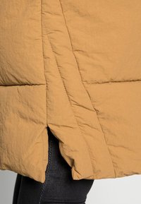 Esprit Vinterfrakke - camel