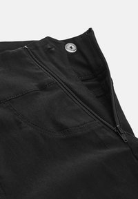 Cellbes of Sweden Slim fit -farkut - black