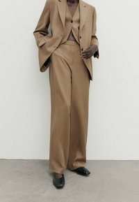 Massimo Dutti Housut - camel